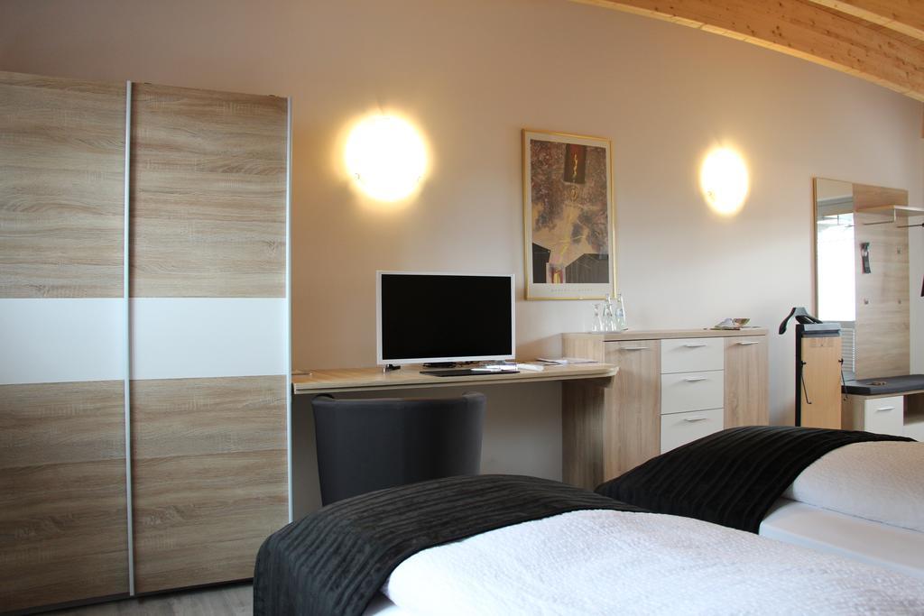 Hotel-Restaurant-Haus Berger Viersen Eksteriør bilde